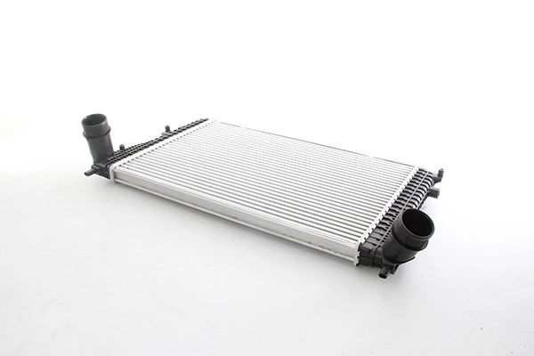 BSG töltőlevegő-hűtő - BSG 90-535-017 - TothCarparts