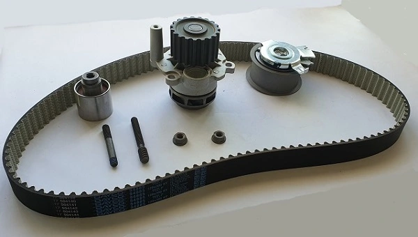 TECHNOX Vízpumpa + fogasszíj készlet - KW20339C - TothCarparts