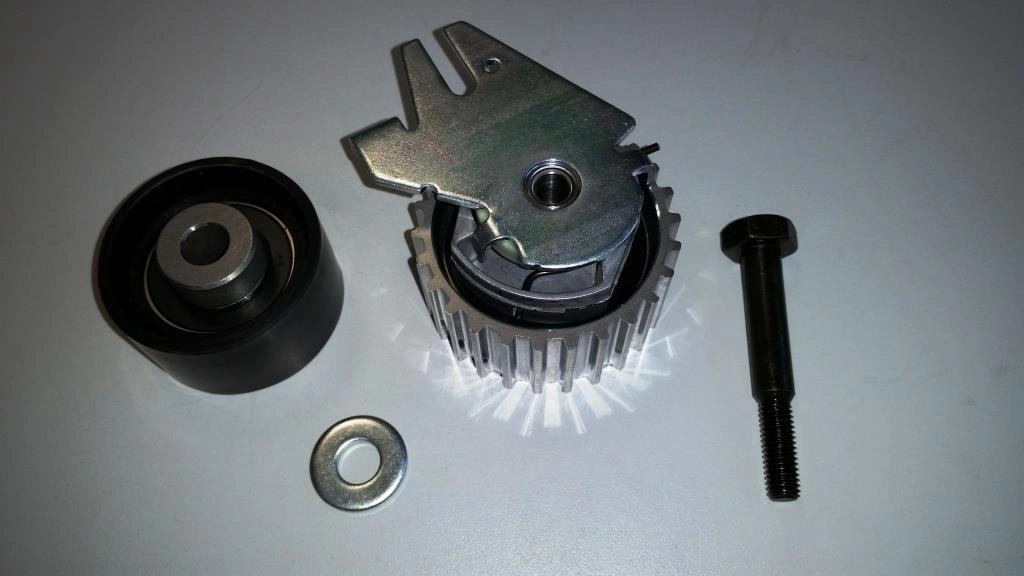 MOTAQUIP Fogasszíjkészlet - LVTT330 - TothCarparts