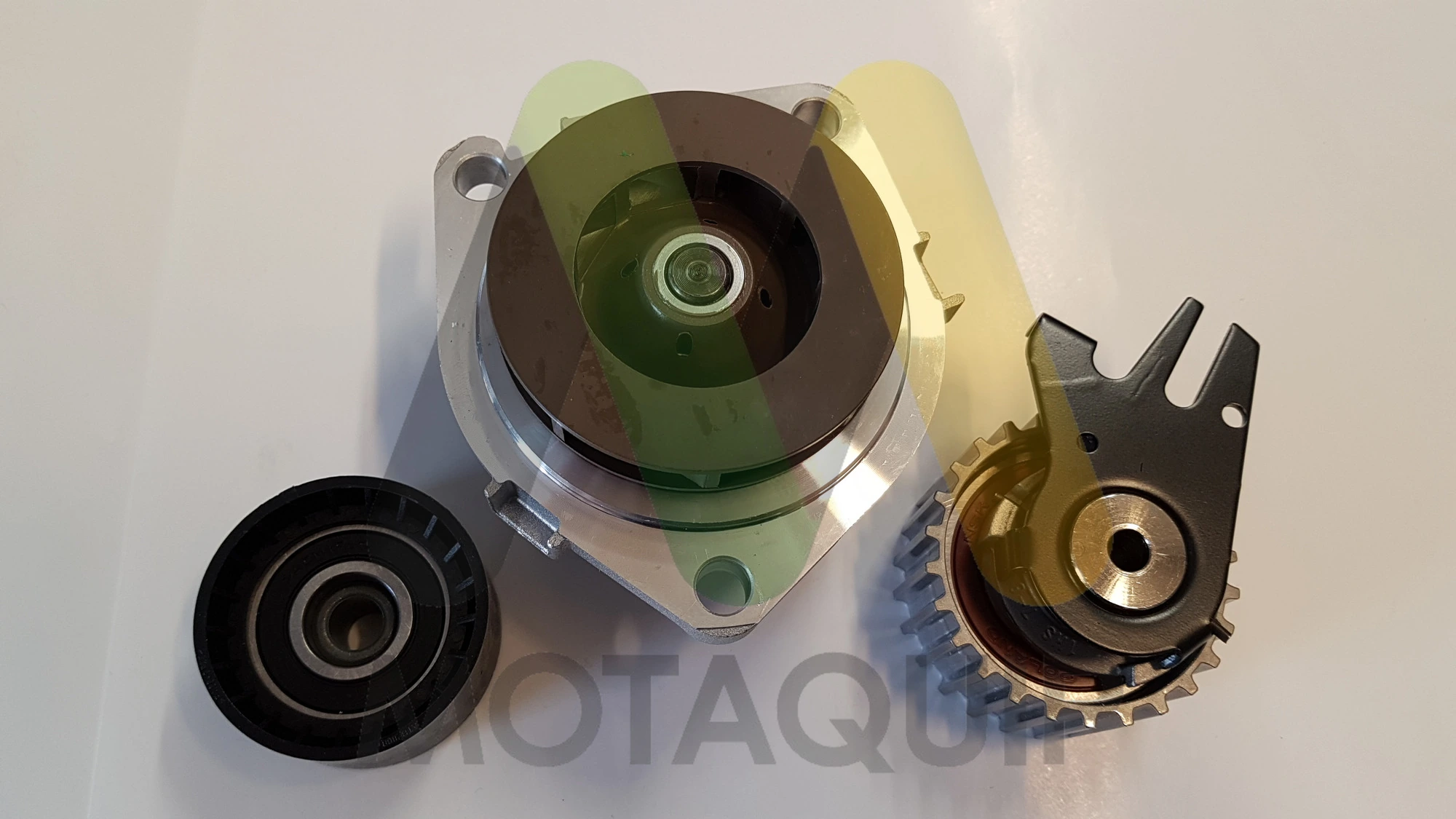 MOTAQUIP Vízpumpa + fogasszíj készlet - LVTTP118 - TothCarparts