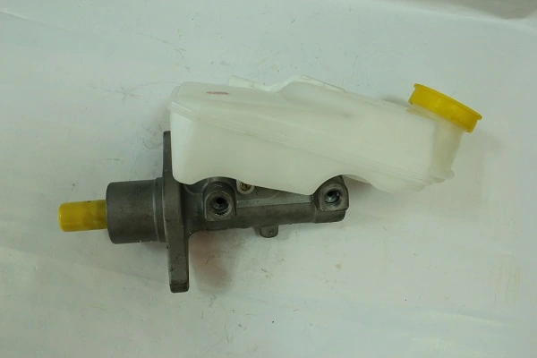 Calipere+ NAIBA főfékhenger - M246A - TothCarparts